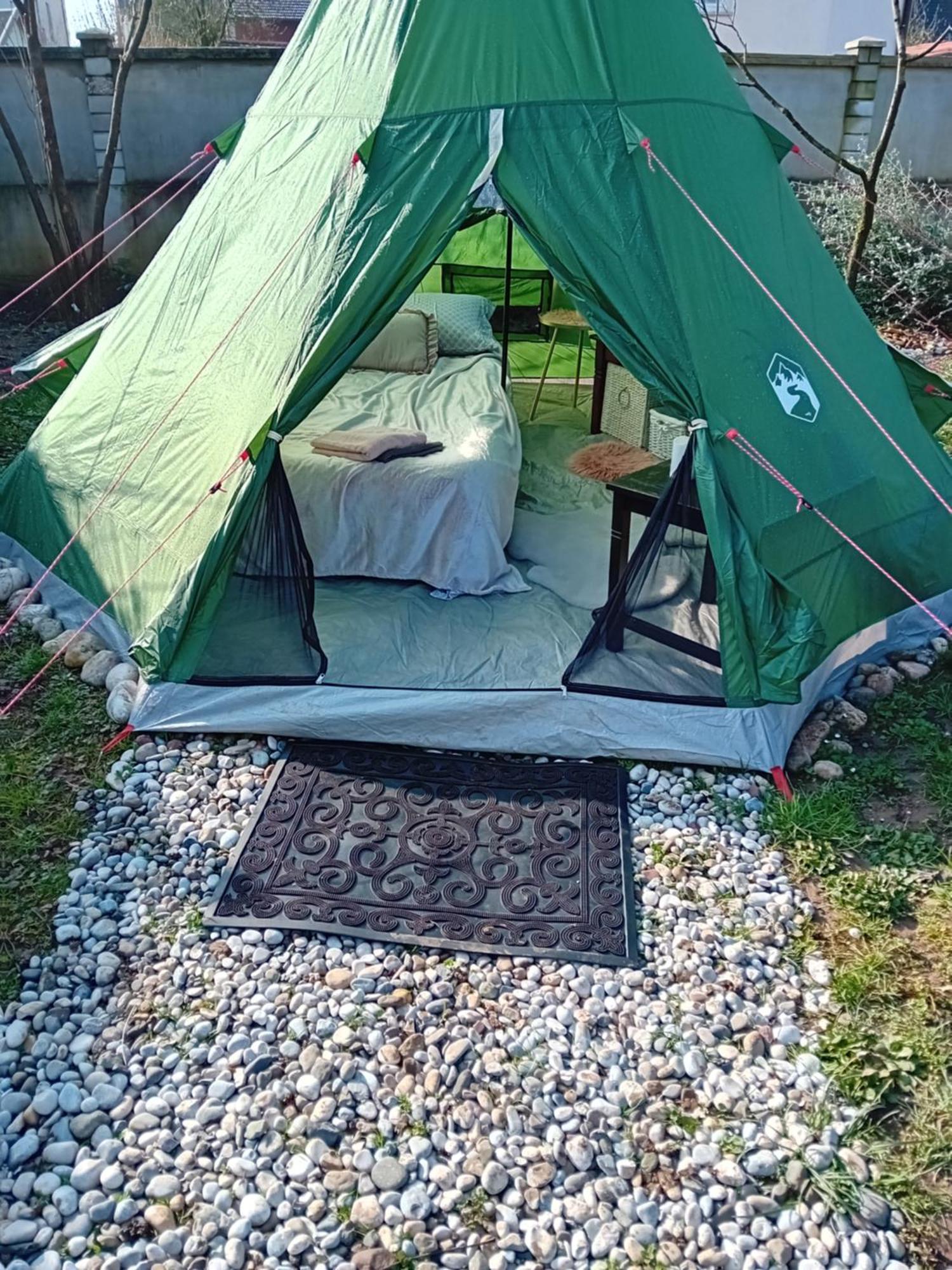 Indian Tent Tipi In Shared Lot And Shared Bathroom Mrse 외부 사진